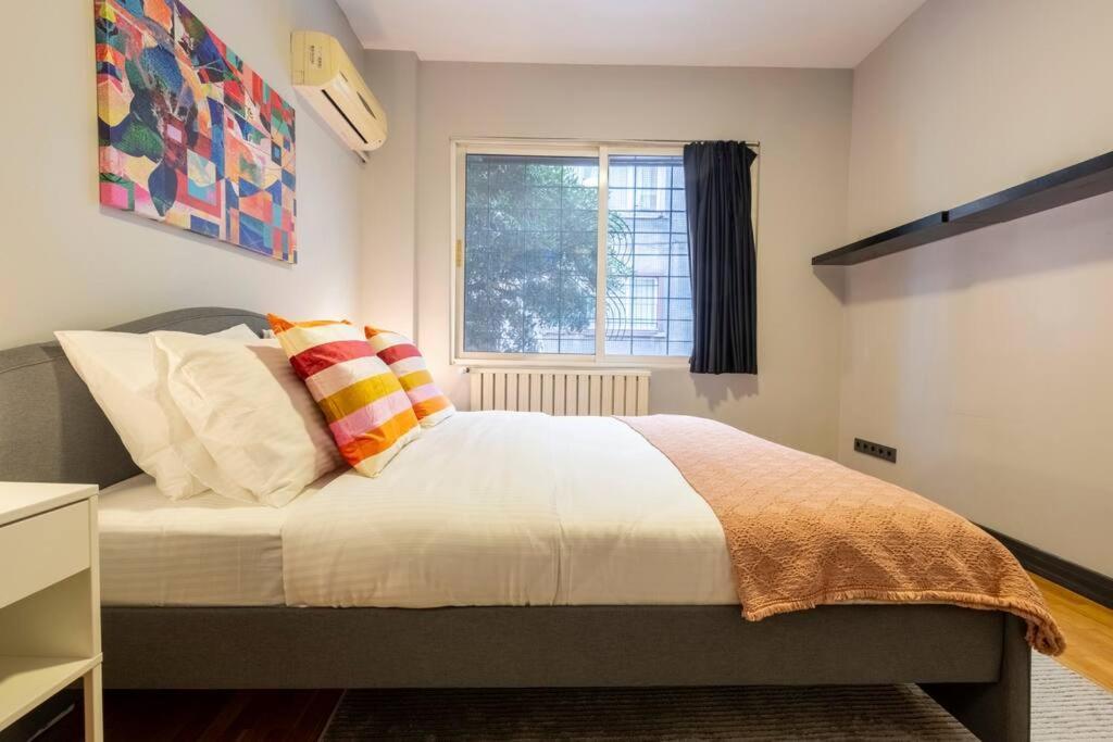 Apartment Stylishly Decorated Fourlex House *