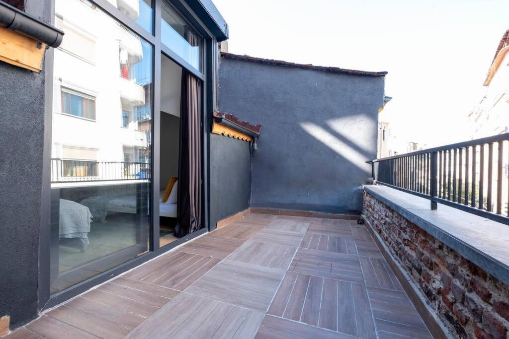 Apartment Stylishly Decorated Fourlex House Istanbul