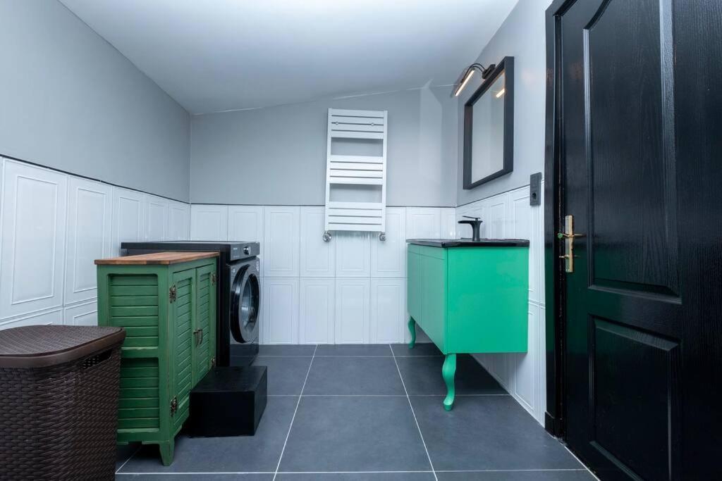 Apartment Stylishly Decorated Fourlex House Istanbul