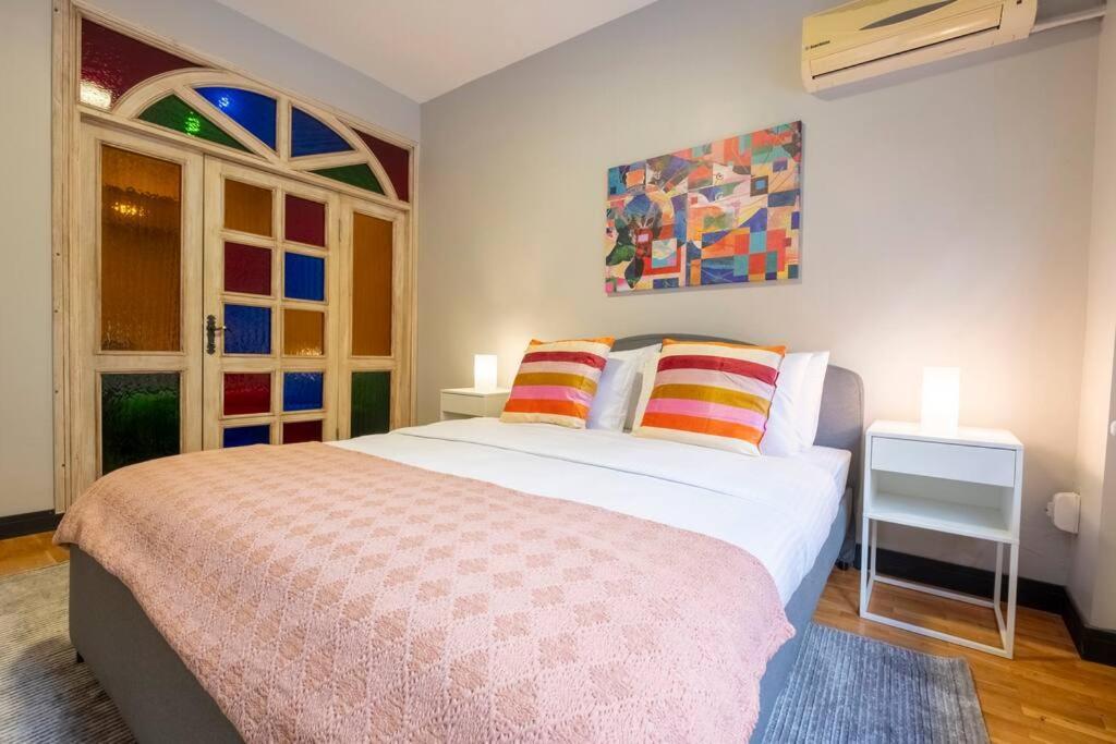 Apartment Stylishly Decorated Fourlex House *
